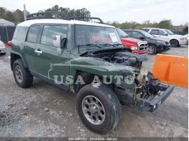TOYOTA FJ CRUISER 2012