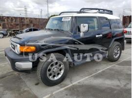 TOYOTA FJ CRUISER 2012