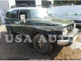 TOYOTA FJ CRUISER 2013