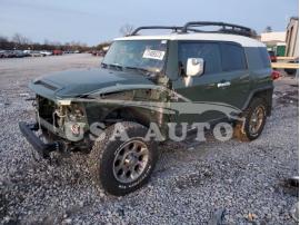 TOYOTA FJ CRUISER 2013