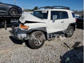 TOYOTA FJ CRUISER 2014