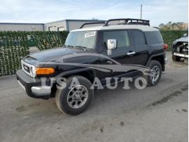 TOYOTA FJ CRUISER 2012
