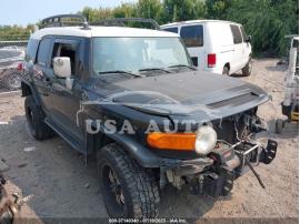 TOYOTA FJ CRUISER 2012