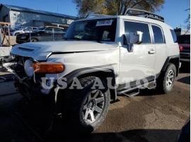 TOYOTA FJ CRUISER 2014