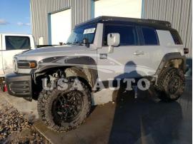 TOYOTA FJ CRUISER 2014