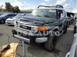 TOYOTA FJ CRUISER 2012