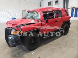 TOYOTA FJ CRUISER 2012