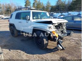 TOYOTA FJ CRUISER 2014