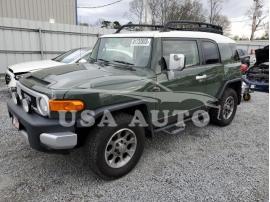 TOYOTA FJ CRUISER 2012