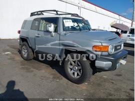 TOYOTA FJ CRUISER 2014