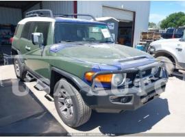 TOYOTA FJ CRUISER 2014