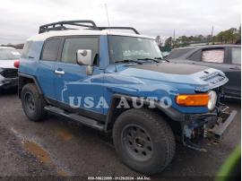 TOYOTA FJ CRUISER 2012