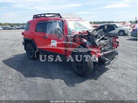 TOYOTA FJ CRUISER 2012