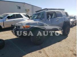 TOYOTA FJ CRUISER 2014