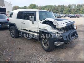 TOYOTA FJ CRUISER 2012