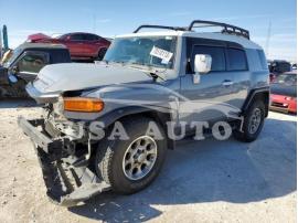 TOYOTA FJ CRUISER 2014