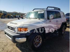 TOYOTA FJ CRUISER 2012