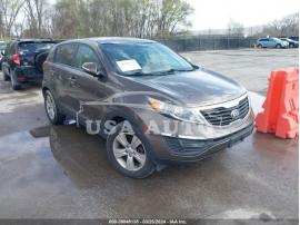 KIA SPORTAGE LX 2013