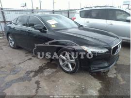 VOLVO S90 MOMENTUM 2019