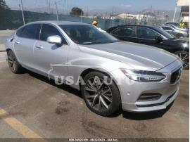 VOLVO S90 MOMENTUM 2018