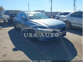 VOLVO S90 MOMENTUM 2018