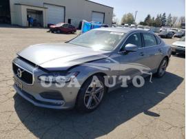 VOLVO S90 T5 MOM 2018