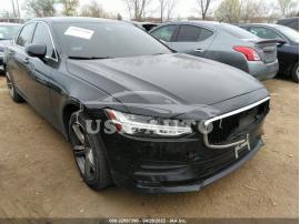VOLVO S90 MOMENTUM 2018