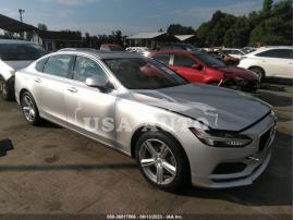 VOLVO S90 MOMENTUM 2018