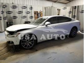 VOLVO S90 T5 MOM 2018