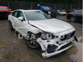 VOLVO S90 T5 MOM 2018
