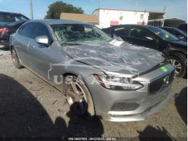 VOLVO S90 MOMENTUM 2018