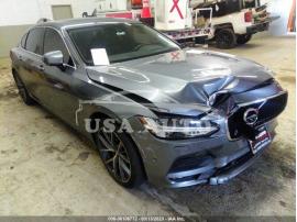 VOLVO S90 MOMENTUM 2018