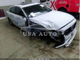 VOLVO S90 MOMENTUM 2018