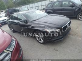VOLVO S90 MOMENTUM 2018