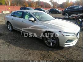 VOLVO S90 MOMENTUM 2018
