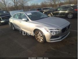 VOLVO S90 MOMENTUM 2018