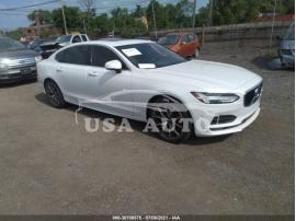 VOLVO S90 MOMENTUM 2019