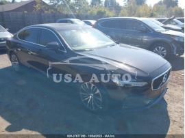 VOLVO S90 MOMENTUM 2020