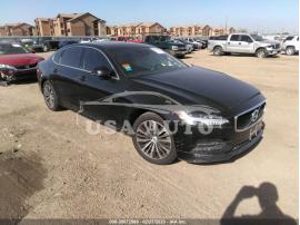 VOLVO S90 MOMENTUM 2020