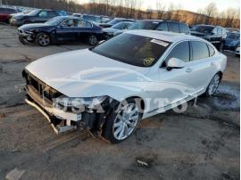 VOLVO S90 T8 INS 2019