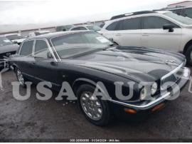 JAGUAR XJ8   2002