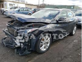 INFINITI QX30 BASE 2017