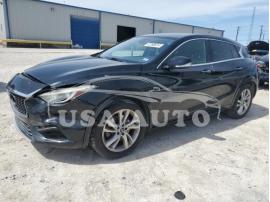 INFINITI QX30 BASE 2017