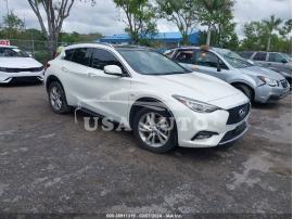 INFINITI QX30 PREMIUM 2017
