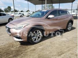 INFINITI QX30 BASE 2017