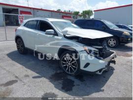 MERCEDES-BENZ GLA-CLASS GLA 250 2015