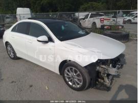 MERCEDES-BENZ A-CLASS A 220 2019