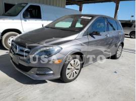 MERCEDES-BENZ B-CLASS B 250E 2016