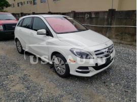 MERCEDES-BENZ B-CLASS B 250E 2016