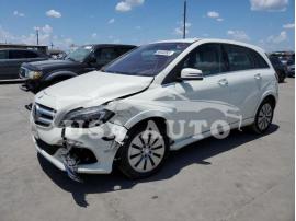 MERCEDES-BENZ B-CLASS B 250E 2017